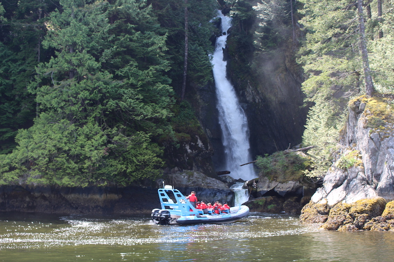 https://discovervancouvertours.com/wp-content/uploads/2022/07/©VancouverWaterAdventures-GraniteFalssTour.jpg