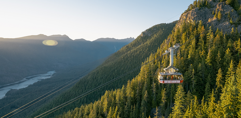 https://discovervancouvertours.com/wp-content/uploads/2025/04/Tram©GrouseMountainResort.png