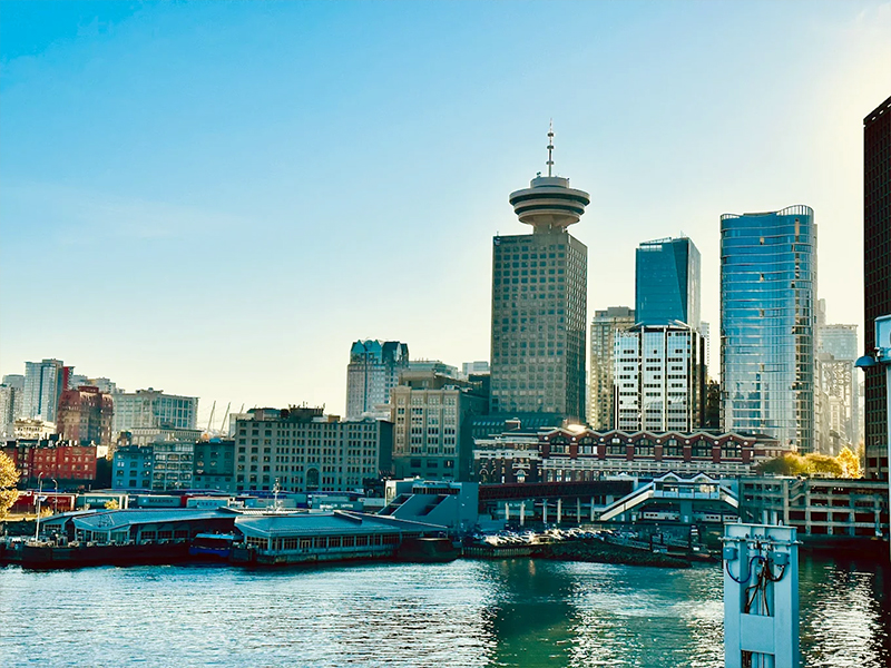 https://discovervancouvertours.com/wp-content/uploads/2025/04/VancouverLookout-01.jpg