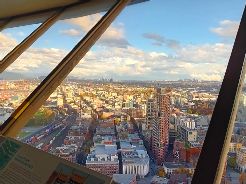 https://discovervancouvertours.com/wp-content/uploads/2025/04/VancouverLookout-02.jpg