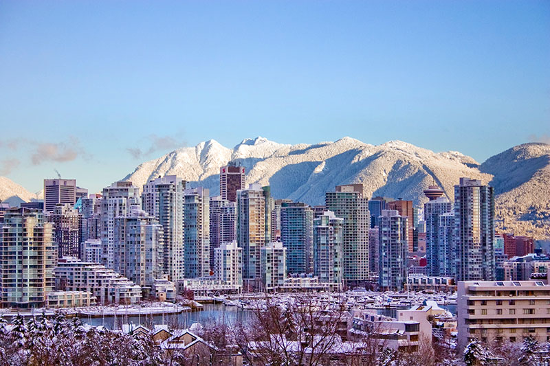 https://discovervancouvertours.com/wp-content/uploads/2025/07/©DestinationVancouver-ClaytonPerry-Winter-Discover-Vancouver-Winter-Carousel-800x533-1.jpg